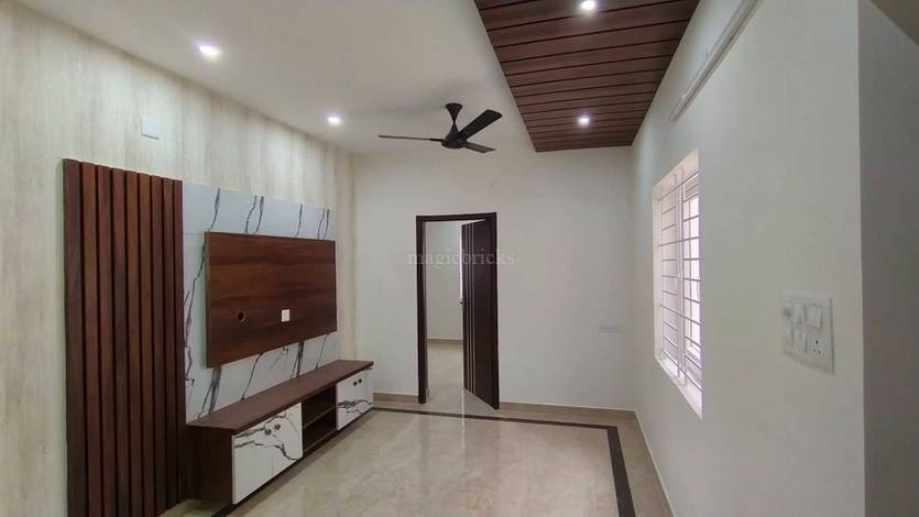 Apartment in Navavoor Pirivu