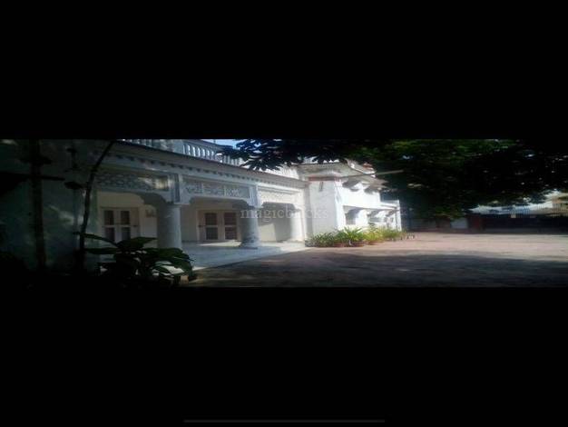 Villa in Hazratganj