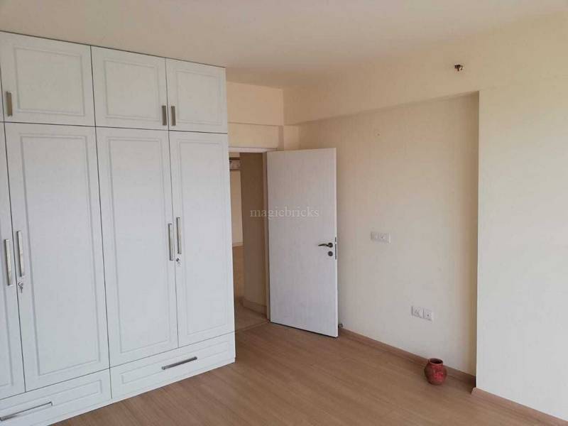 4 BHK Flat 2215 Sq-ft For Rent in DLF Regal Gardens, Sector 90, Gurgaon